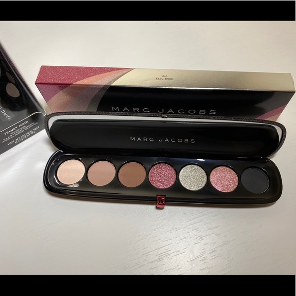Marc Jacobs Eyeshadow Palette and Mascara Bundle!